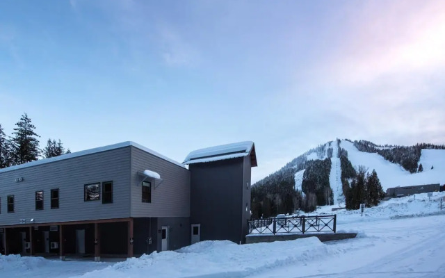 Nowhere Special Hostel