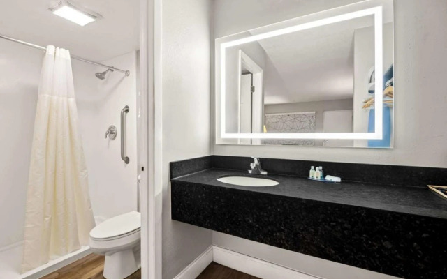 Econo Lodge Vero Beach - Downtown