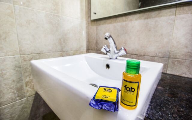 FabHotel Nest Inn Gomti Nagar
