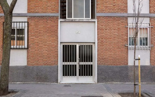 Cosy 2Bed in Madrid weasy Airport access