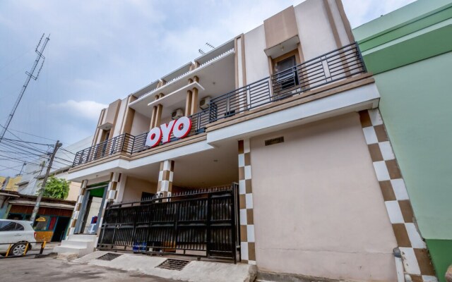 Midys by OYO Rooms