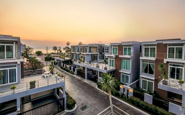 Golden Sea Hua Hin