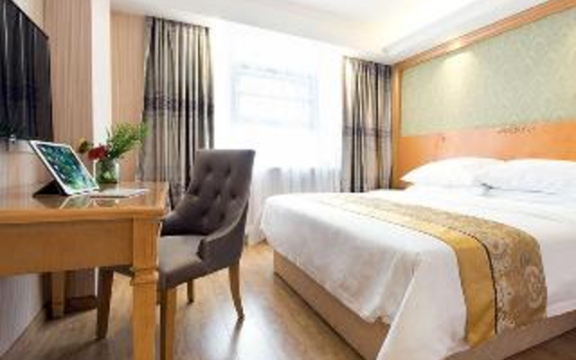 Vienna Hotel Chengdu Chunxi Road Tianfu Plaza Subway Station