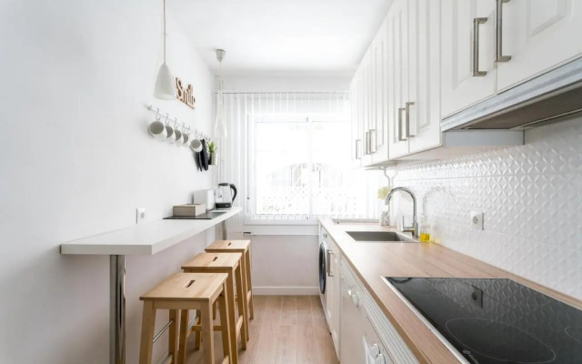 TRIANA 3 Bedrooms & 2 bath Parking Included