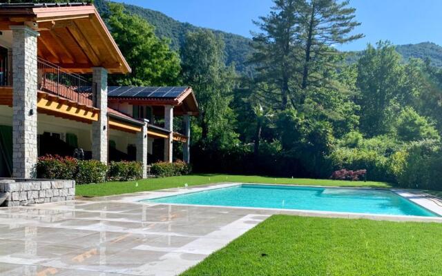 House & Pool