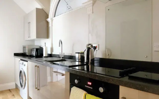 Arden House - Mackintosh Apartment