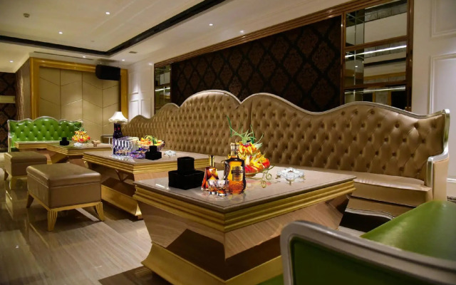 Kande Grand Land Hotel