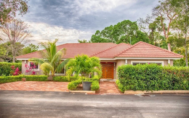Exquisite Taste Awaits you With This Custom Styled Villa