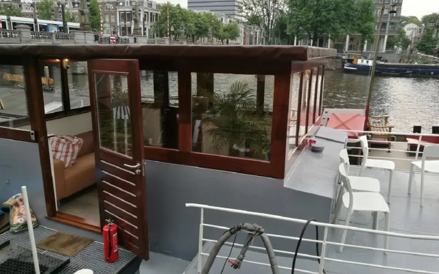 houseboat Rose — Amsterdam