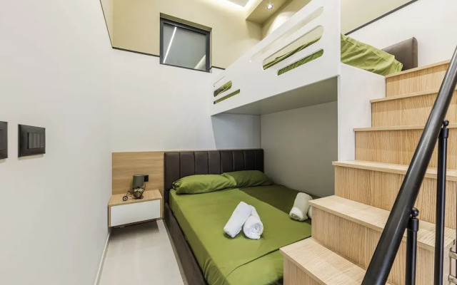 Emily Luxury Veranda