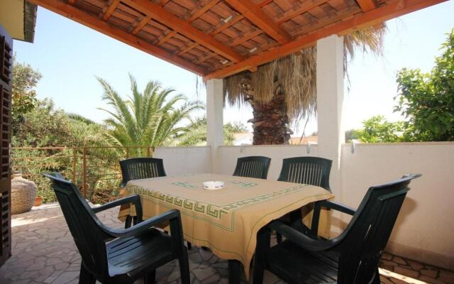 Tonka - 150m from the sea & parking - A2 B(4+1)