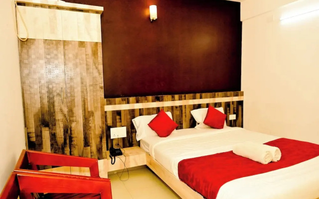M K Arcade Hotel