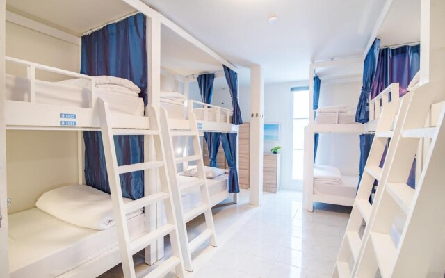 SleepEasy Beach Hostel Huahin