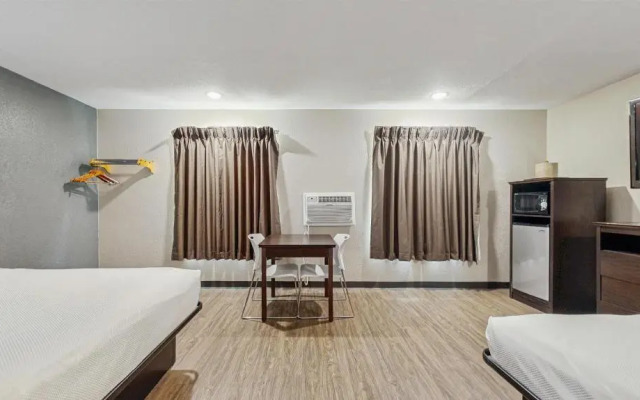 Red Lion Inn & Suites Olathe Kansas City