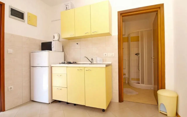 Apartment 1303