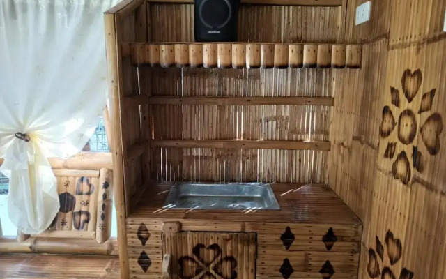 Room-aremen Transient, the no Hassle and