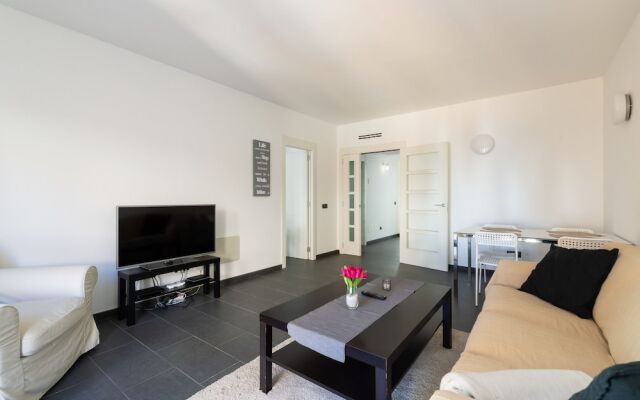 Apartamento Nuevo y Moderno 6E