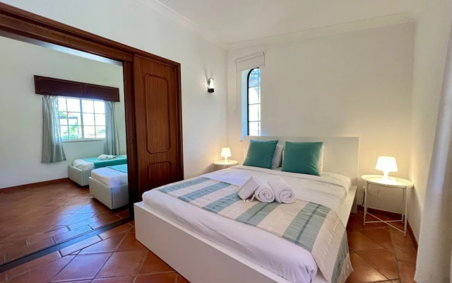 Alvor Traditional Villa by Homing