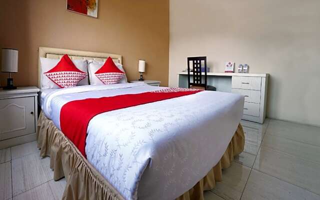 OYO 306 Koen Residence Near RS Gandaria