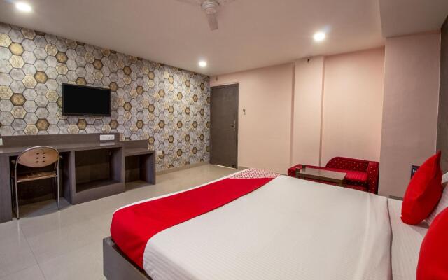 OYO 4822 Hotel Pratap Residency