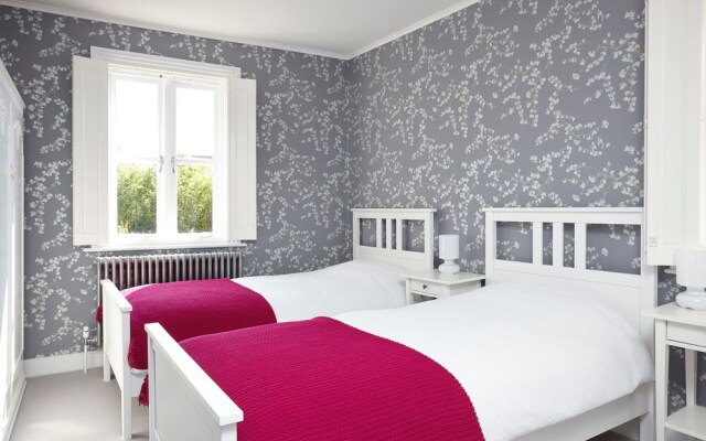 Gothic Cottage - Ryde