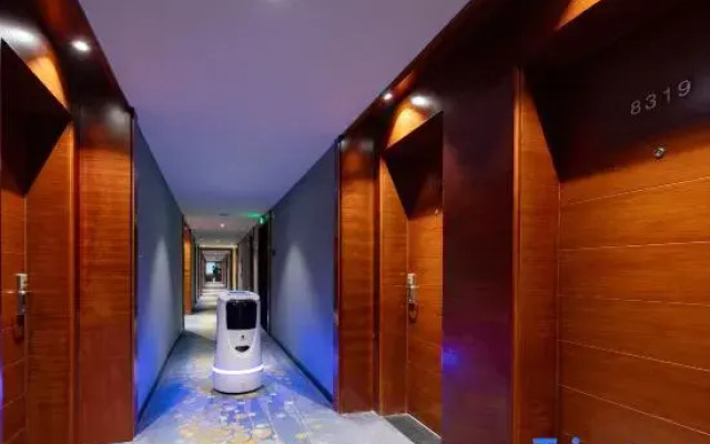 Jintai Business Hotel (Wuhan Canglong Island Hubei University of Economics Store)