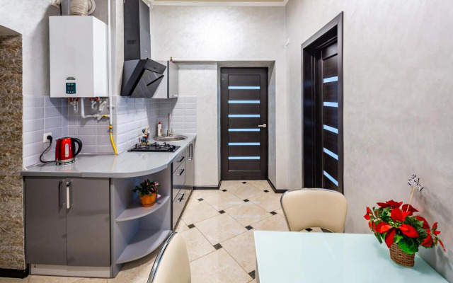 LeoApart near Rynok Square with 2 bedrooms