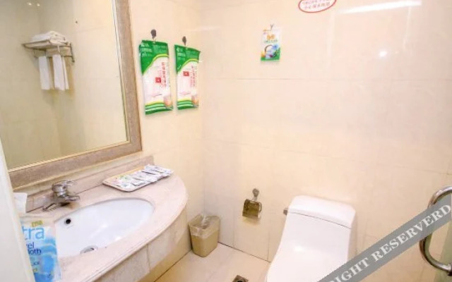 Chengdu Jiacheng Garden Hotel (Huayang Police Academy Subway Station)