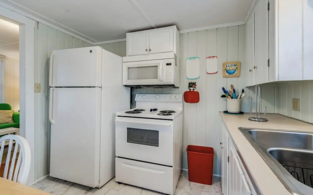 Laurel Street Garage APT 210