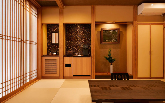 HIYAMA