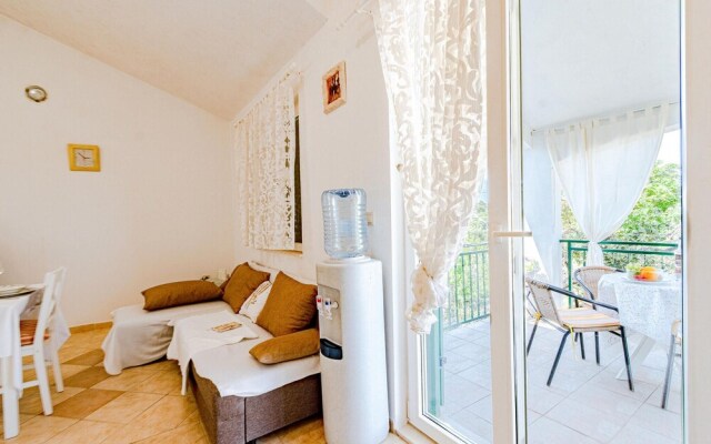 Nice Apartment in Osobljava With Wifi and 2 Bedrooms