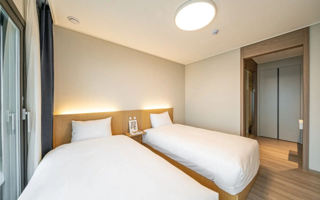 Sokcho I Park Suite Hotel and Residence