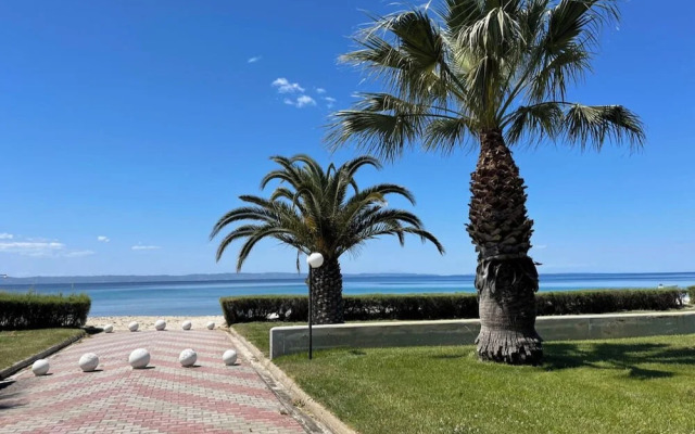 Relax in This Sithonia Property With Great Ocean Views