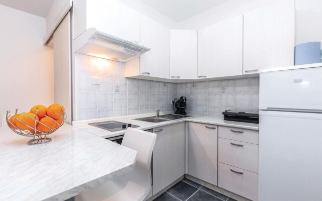 Beautiful Home in Smokvica With Wifi and 6 Bedrooms