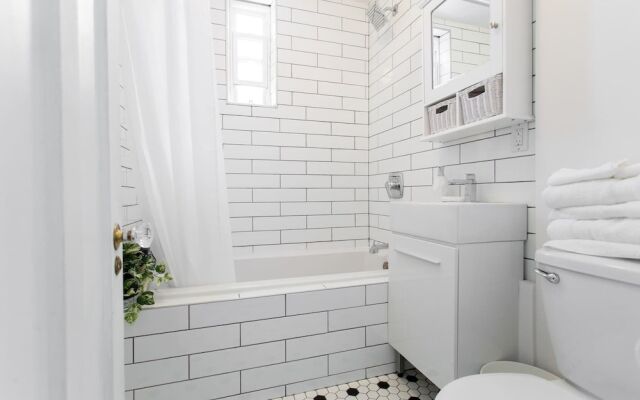 Urban Gem in Le Plateau