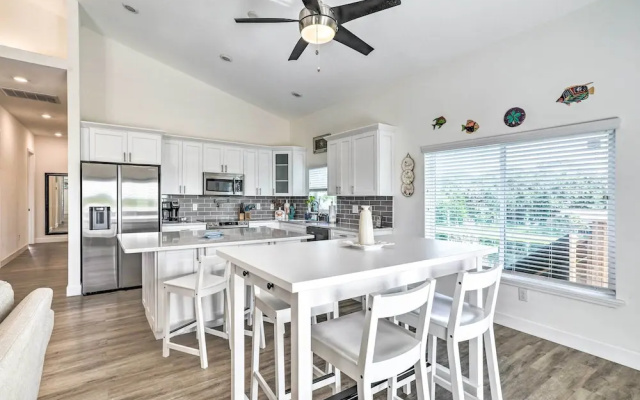 Family-friendly Tampa Home < 3 Mi to Ocean!