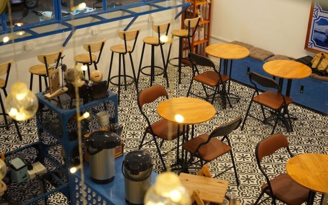 Thong Nho Oi Hostel