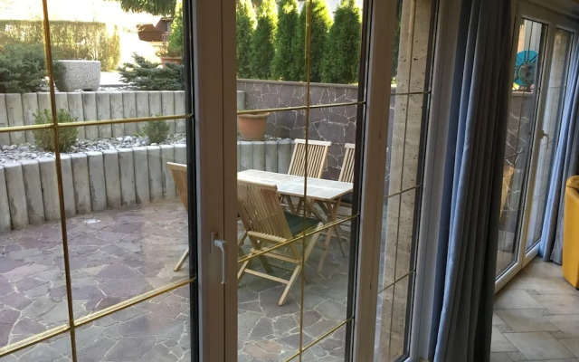 J-Max apartments and glamping houses