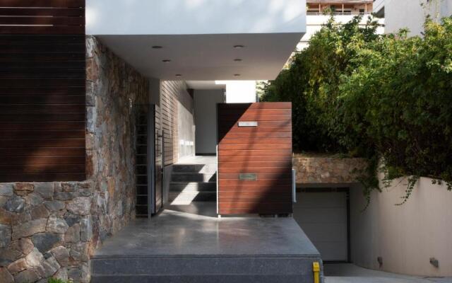 Elegant and Private Living by Neuvel