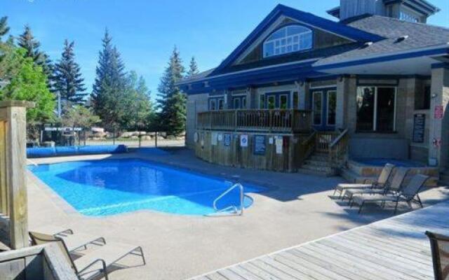 Condo Loft at Blue Mountain