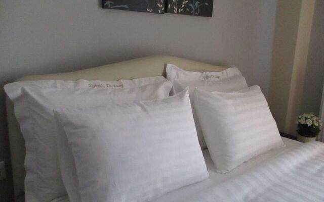 Kyknos De Luxe Suites