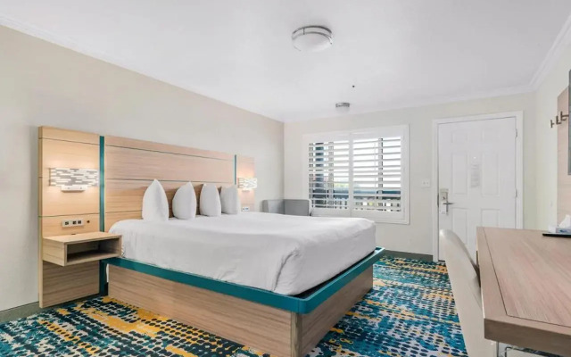 Pacific Shores Inn