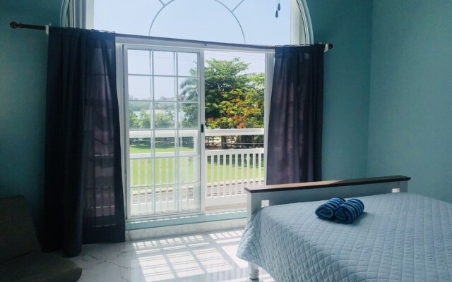 Luxury Apartments and Rooms The Lagoons