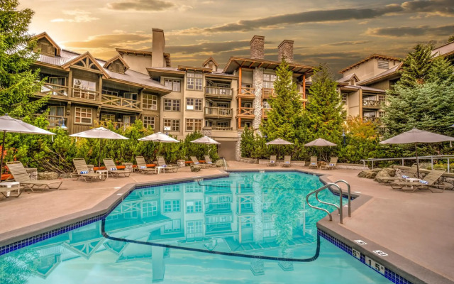 Blackcomb Springs Suites by CLIQUE