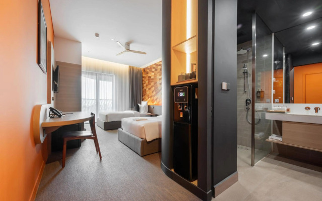 SUN & MOON, Riverside Hotel