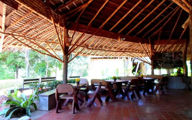 The Cliff and River Jungle Resort