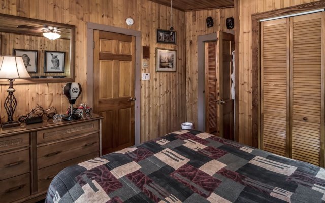 Four Miles - Two Bedroom Cabin