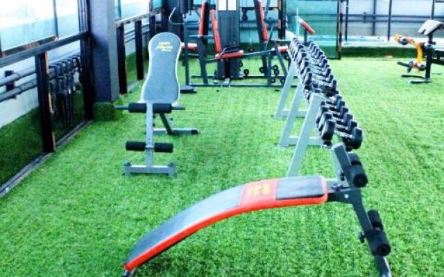 Rod Fai Fah Apartment