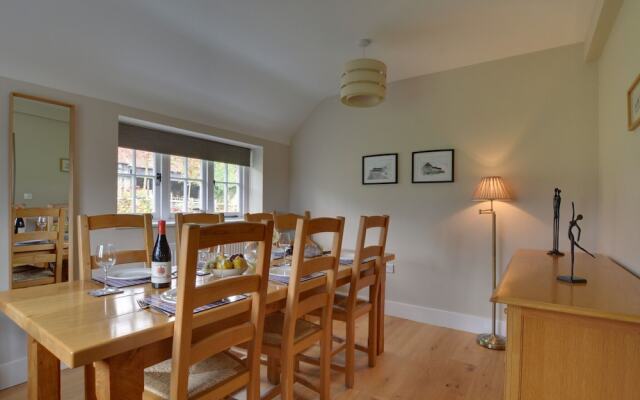 Attractive Holiday Home in Sutton Valence with Fireplace