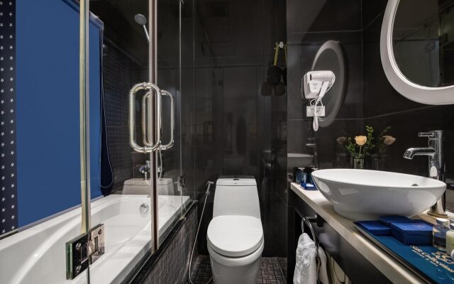 Le Petit Prince Hanoi Hotel & Rooftop Bar